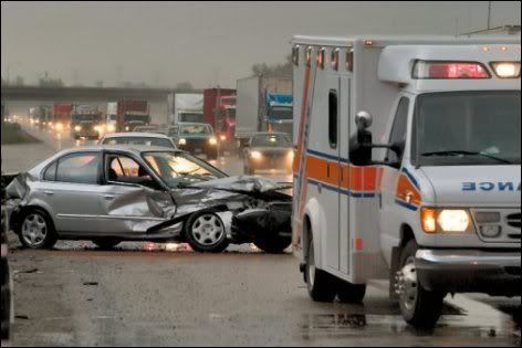 http://i471.photobucket.com/albums/rr72/deltavolga/car_accident_help.jpg?t=1233456755
