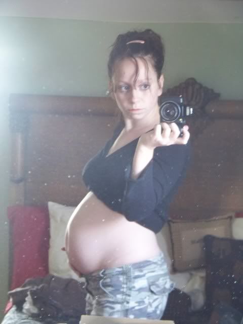 18 weeks pregnant. 18 weeks pregnant today!