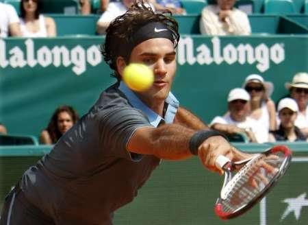 Federer hits a turn against Seppi