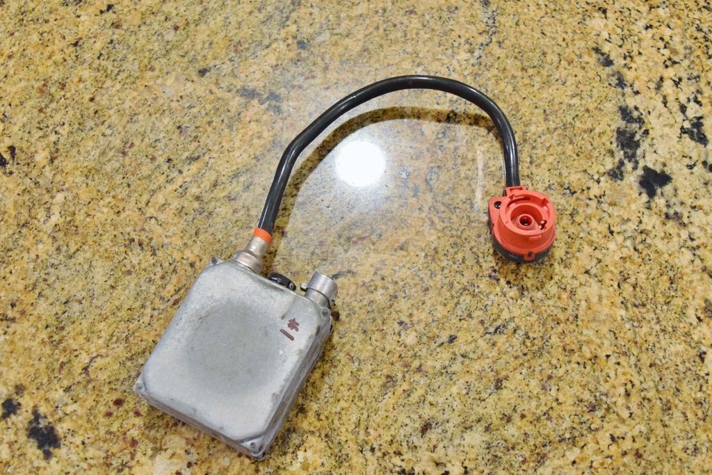 4 E39 OEM Xenon Headlight Ballasts BMW M5 Forum and M6 Forums